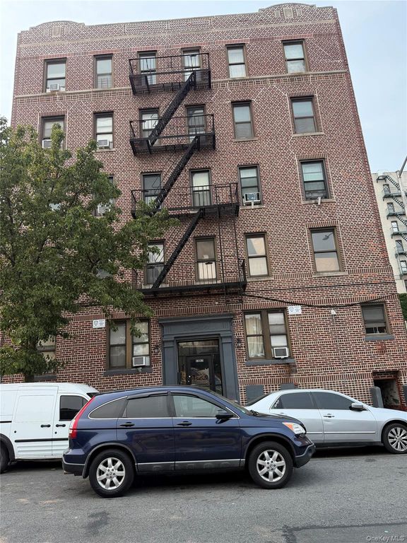 1383 Plimpton Ave E 4C, Bronx, NY 10452 — photo 2