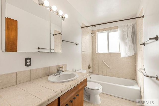 815 N Bergeson Drive, Idaho Falls, ID 83401