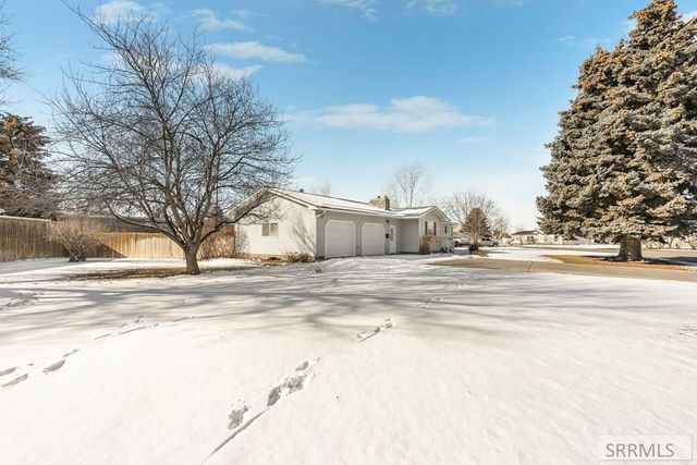 815 N Bergeson Drive, Idaho Falls, ID 83401