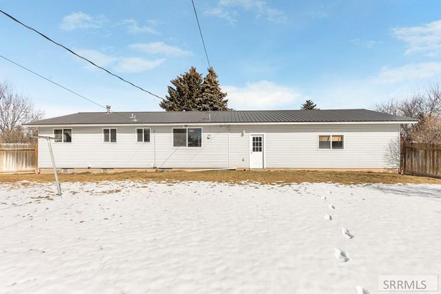 815 N Bergeson Drive, Idaho Falls, ID 83401