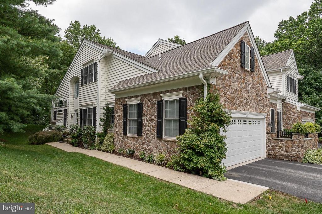 102 WHITELAND HILLS CIR #14, Exton, PA 19341