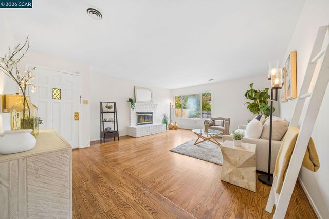 5660 Casino Ave, San Pablo, CA 94806