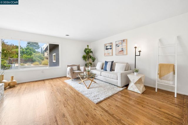 5660 Casino Ave, San Pablo, CA 94806