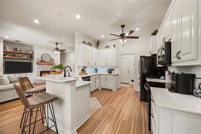 8012 Odell Street, North Richland Hills, TX 76182