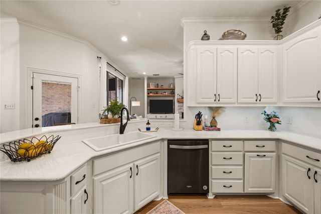 8012 Odell Street, North Richland Hills, TX 76182