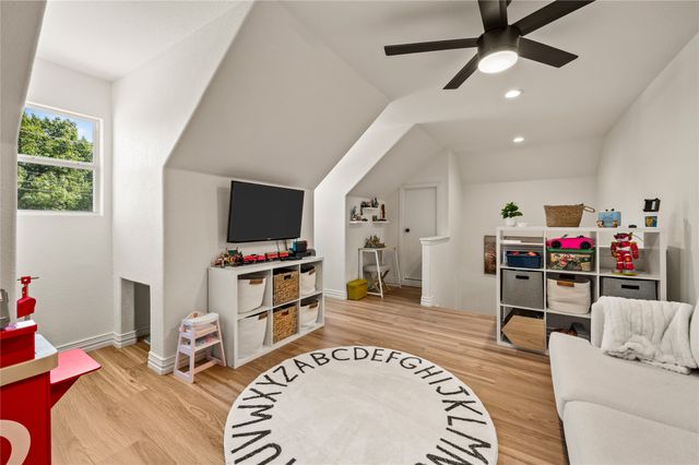 8012 Odell Street, North Richland Hills, TX 76182