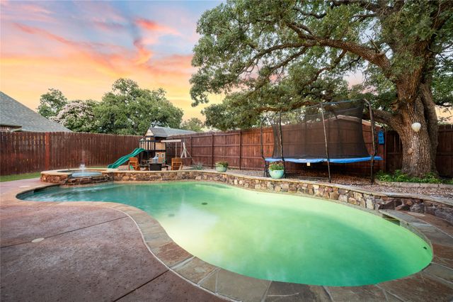 8012 Odell Street, North Richland Hills, TX 76182