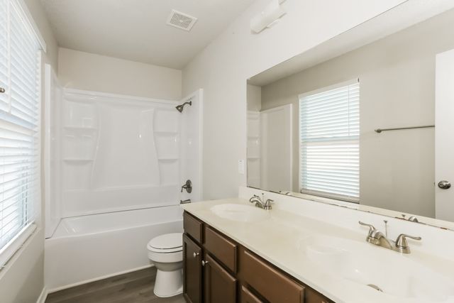 5373 Royal Birkdale Drive, Fort Worth, TX 76135