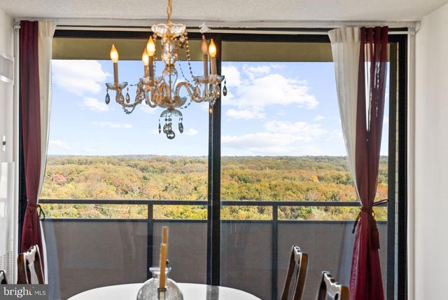 5225 POOKS HILL RD #1527S, Bethesda, MD 20814