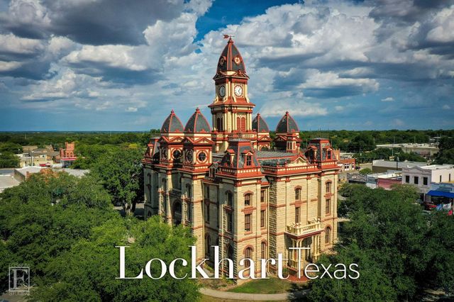 224 Spruce Ave, Luling, TX 78648