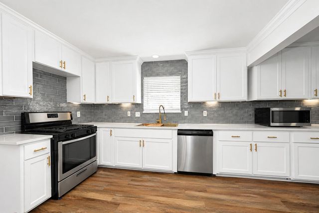 11711 Gardenglen Drive, Houston, TX 77070