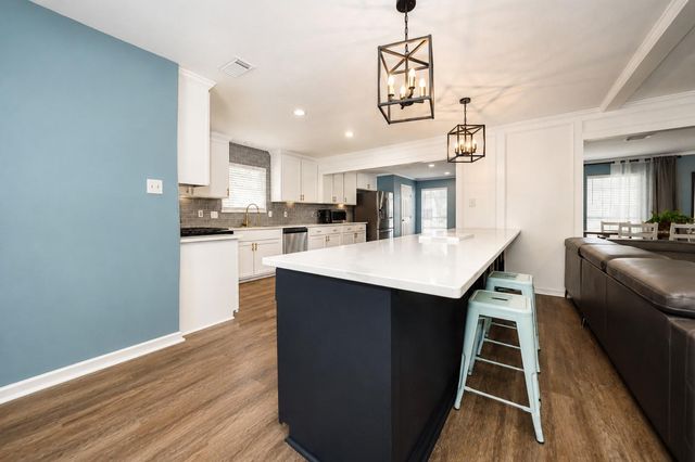 11711 Gardenglen Drive, Houston, TX 77070