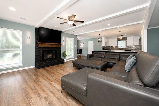 11711 Gardenglen Drive, Houston, TX 77070