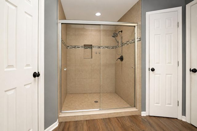 11711 Gardenglen Drive, Houston, TX 77070