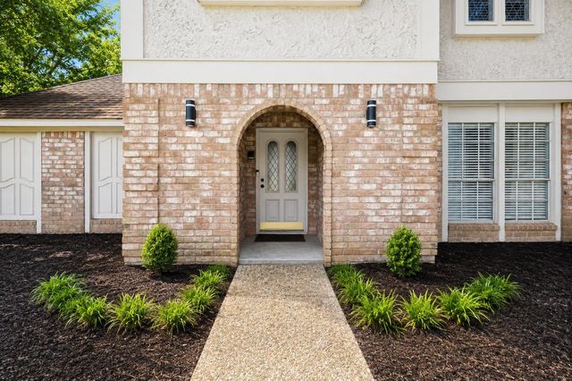 11711 Gardenglen Drive, Houston, TX 77070