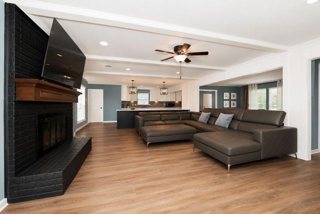 11711 Gardenglen Drive, Houston, TX 77070