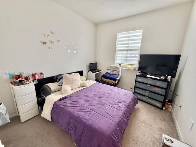 2462 NW 131st Cir, Miami, FL 33167