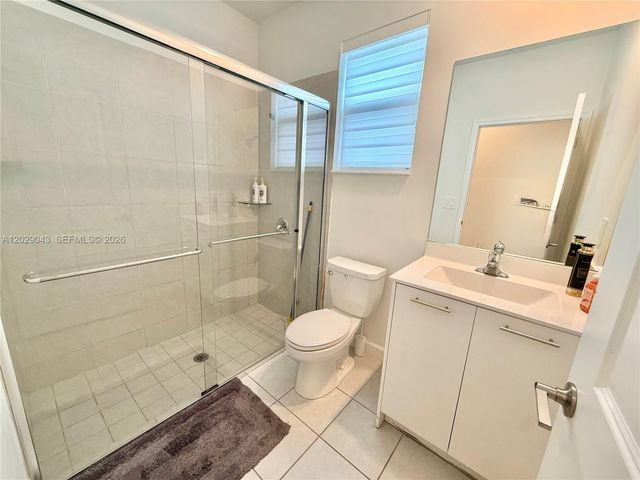 2462 NW 131st Cir, Miami, FL 33167