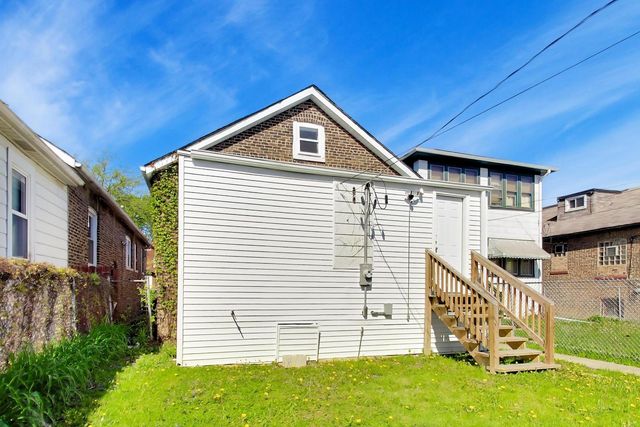 9549 S Calumet Avenue, Chicago, IL 60628