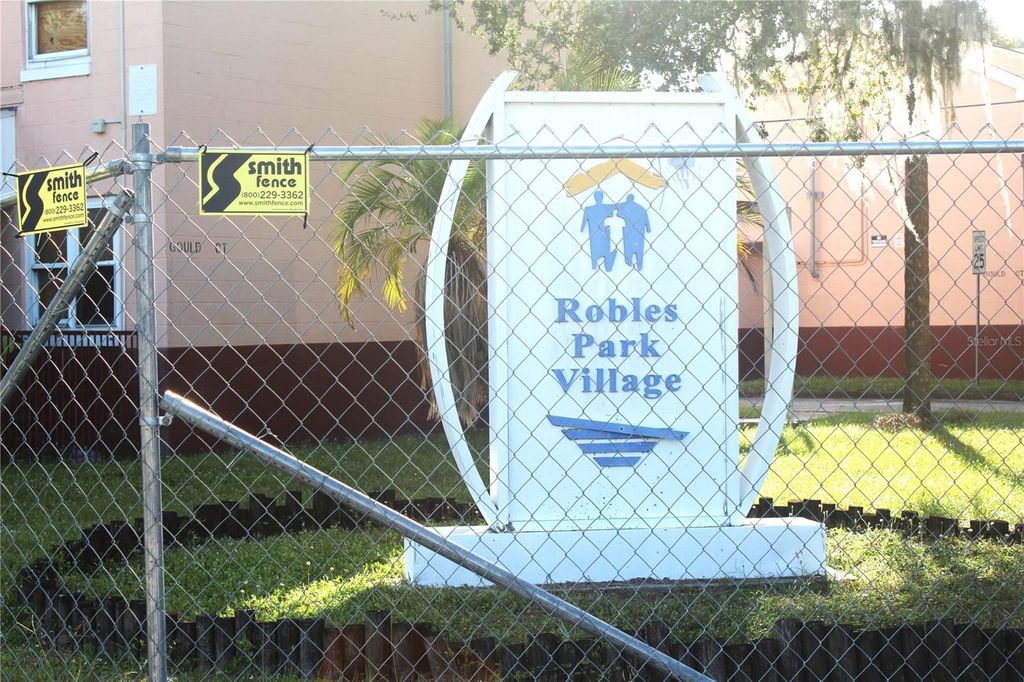 Image 3 of property listing at 414 - 418 E EMILY STREET, Tampa, FL 33603