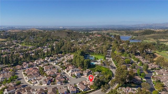 28 Starlight, Irvine, CA 92603