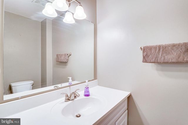 5429 CROWS NEST CT, Fairfax, VA 22032