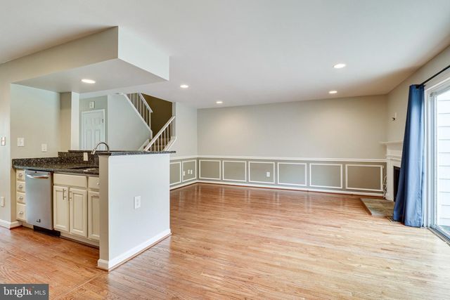 5429 CROWS NEST CT, Fairfax, VA 22032