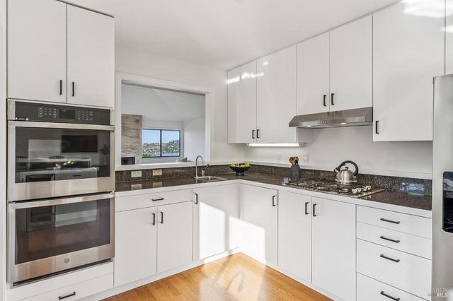 15 Laurel Ln, Sausalito, CA 94965