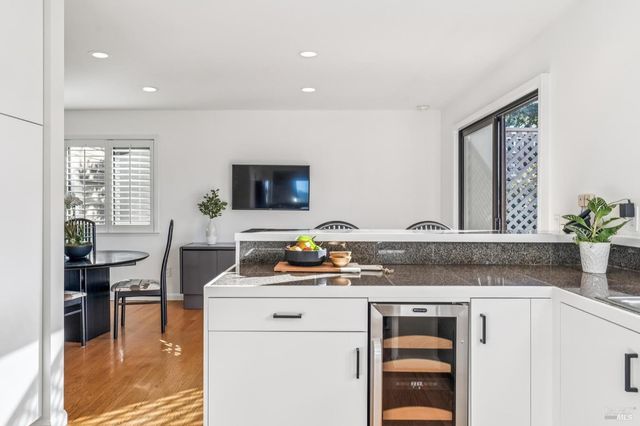 15 Laurel Ln, Sausalito, CA 94965