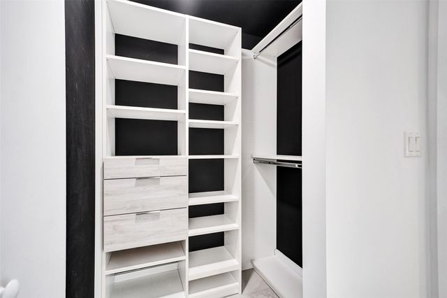 488 NE 18th St 801, Miami, FL 33132