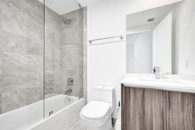 488 NE 18th St 801, Miami, FL 33132