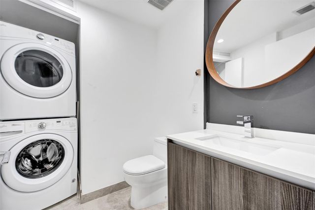 488 NE 18th St 801, Miami, FL 33132