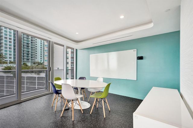 488 NE 18th St 801, Miami, FL 33132