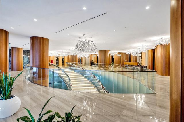 488 NE 18th St 801, Miami, FL 33132