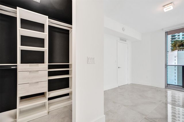 488 NE 18th St 801, Miami, FL 33132