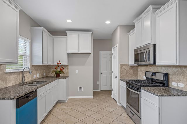 139 Diamondback CV, Buda, TX 78610