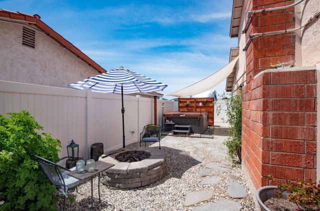 9629 Derald Rd, Santee, CA 92071