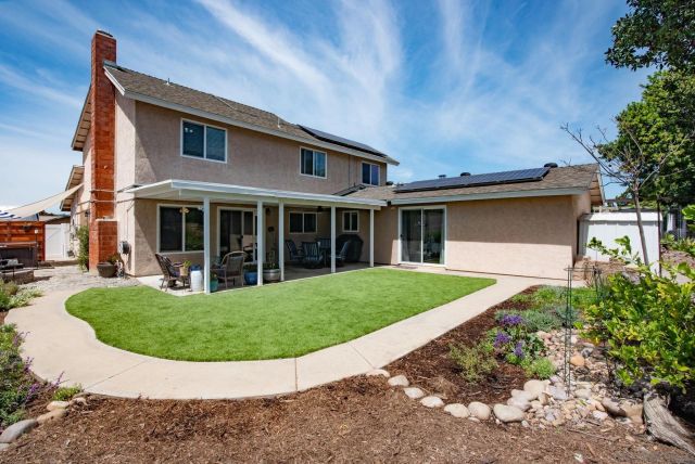 9629 Derald Rd, Santee, CA 92071