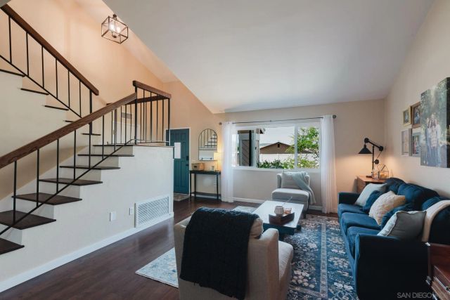 9629 Derald Rd, Santee, CA 92071