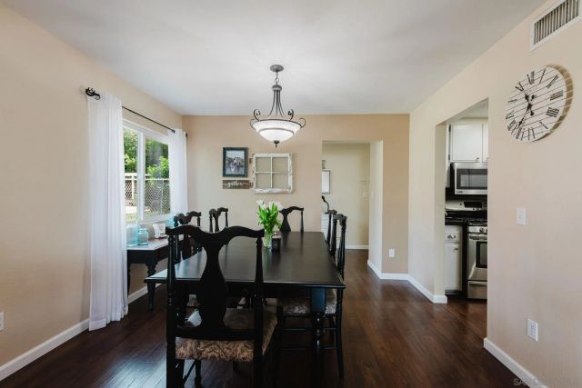 9629 Derald Rd, Santee, CA 92071