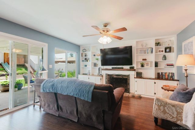 9629 Derald Rd, Santee, CA 92071