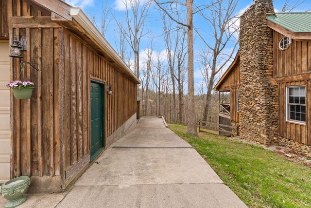 22 Tranquility Place, Burnside, KY 42519