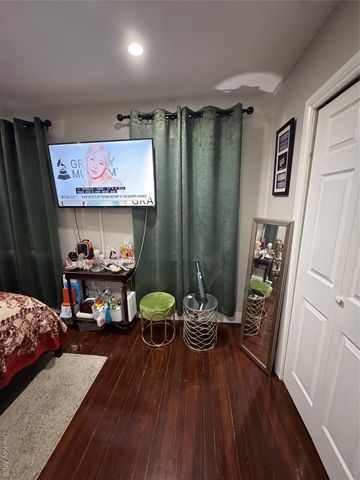 19 Hamilton, Hempstead, NY 11550