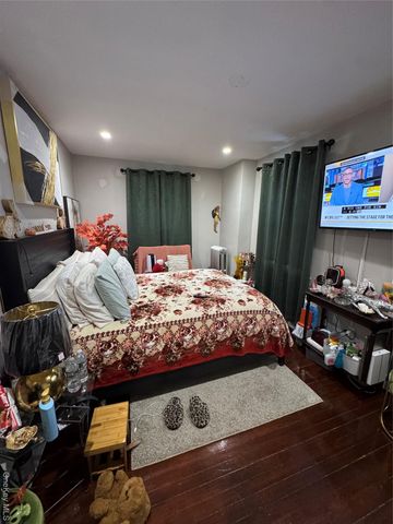 19 Hamilton, Hempstead, NY 11550