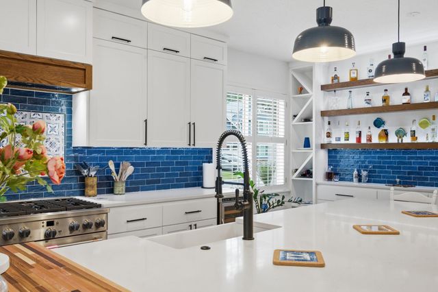5 Maystar Court, Spring, TX 77380