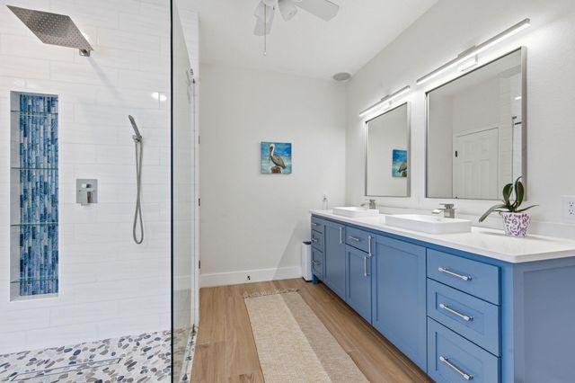 5 Maystar Court, Spring, TX 77380