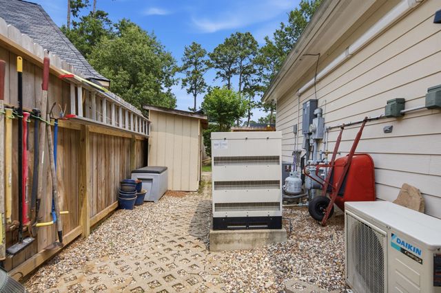 5 Maystar Court, Spring, TX 77380