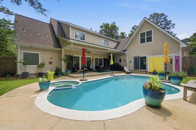 5 Maystar Court, Spring, TX 77380