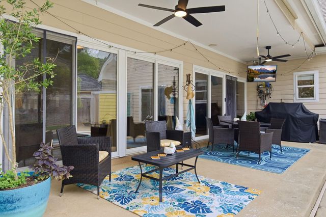 5 Maystar Court, Spring, TX 77380