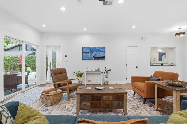 5 Maystar Court, Spring, TX 77380